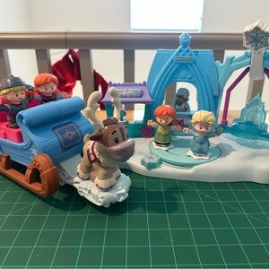 Disney Frozen Ice Castle Playset with Blue and White Design
Littlepeople